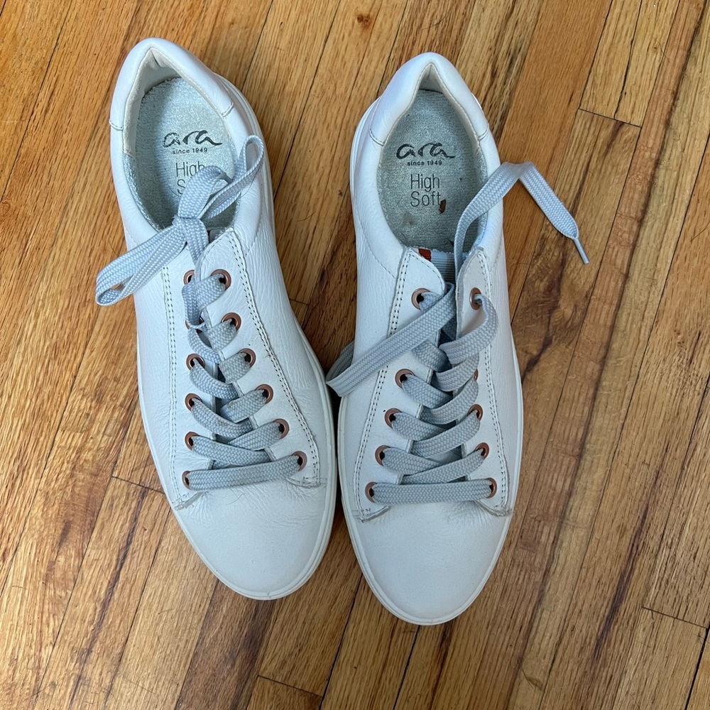 Ara Women’s Camden White Leather sneakers